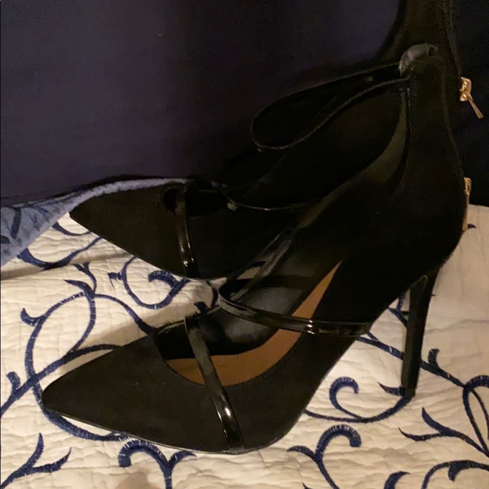 Gorgeous Black Strappy Pumps